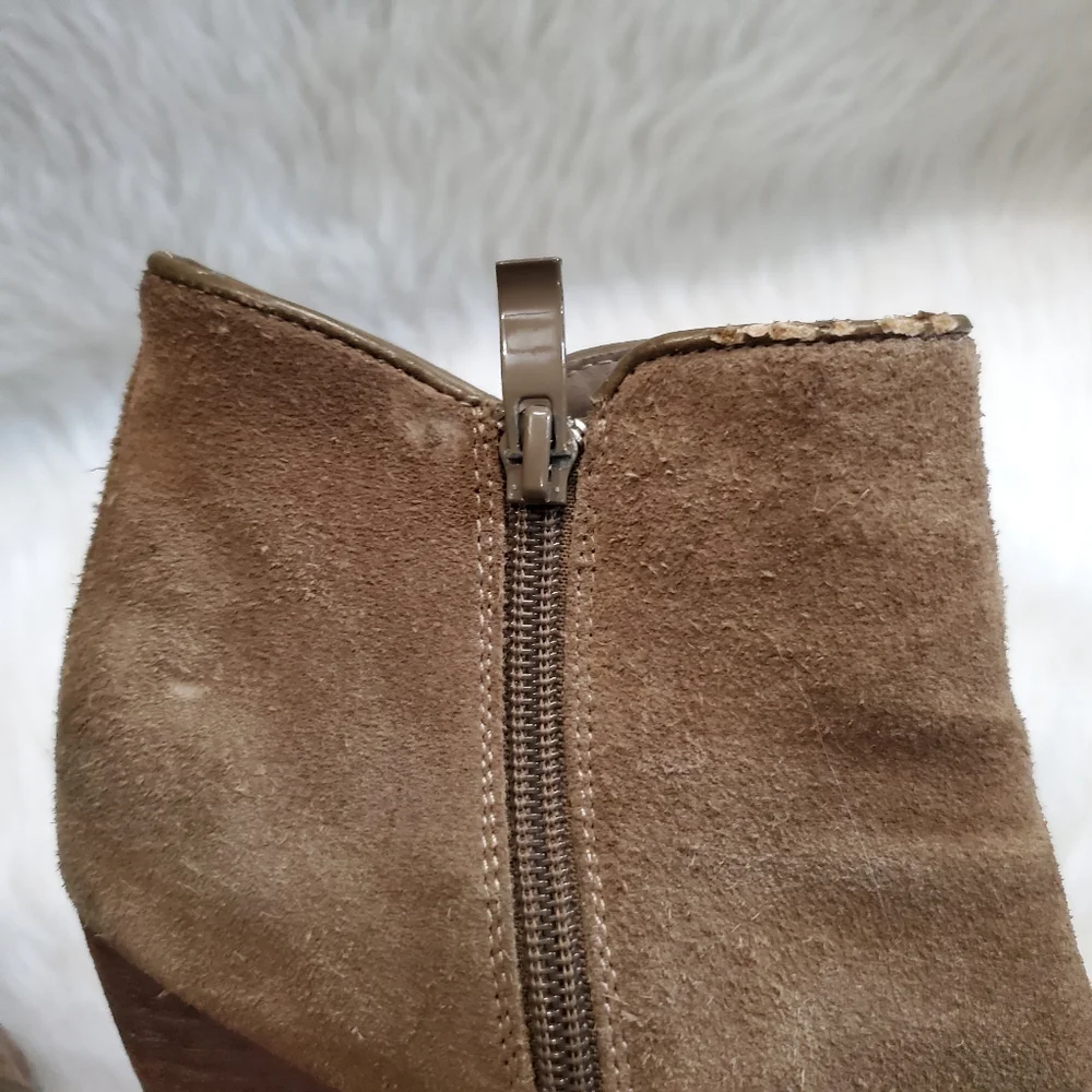 Very Volatile Whitby Suede Ankle Boots, 8